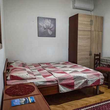 Hostel Center Ulcinj Eksteriør billede